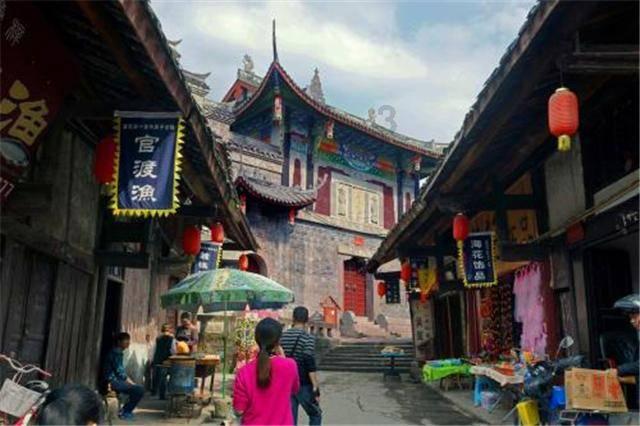 关于哪些动作能加强肩部力量保证训练安全?的最新知识问答